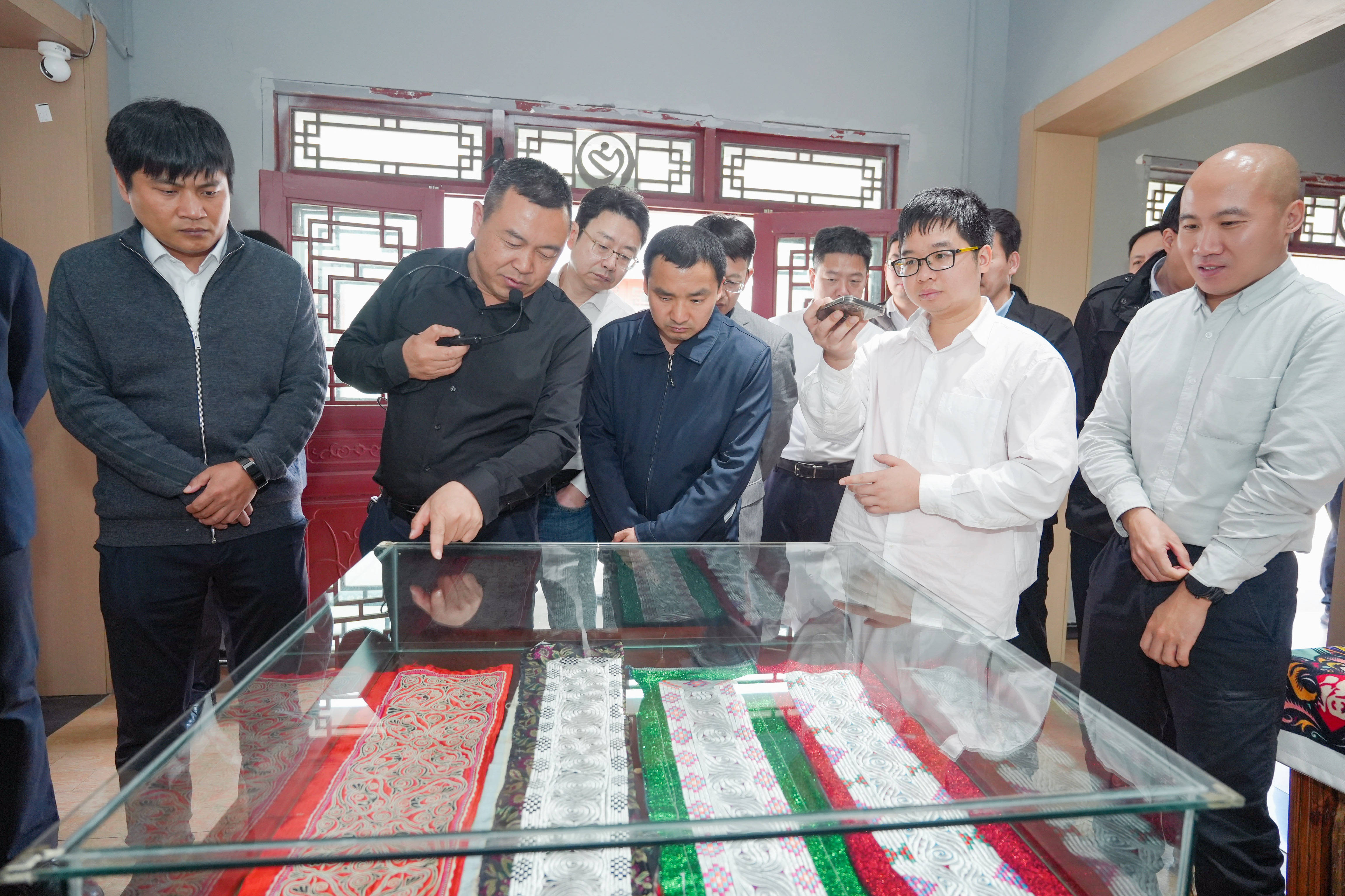 中组部、团中央在黔博士服务团赴毕节开展省情调研 为贵州发展注入智慧力量_赫章县_产业