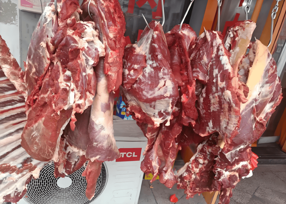牛肉食材价格持续反弹，成本压力激增的牛肉类餐饮暴露脆弱性