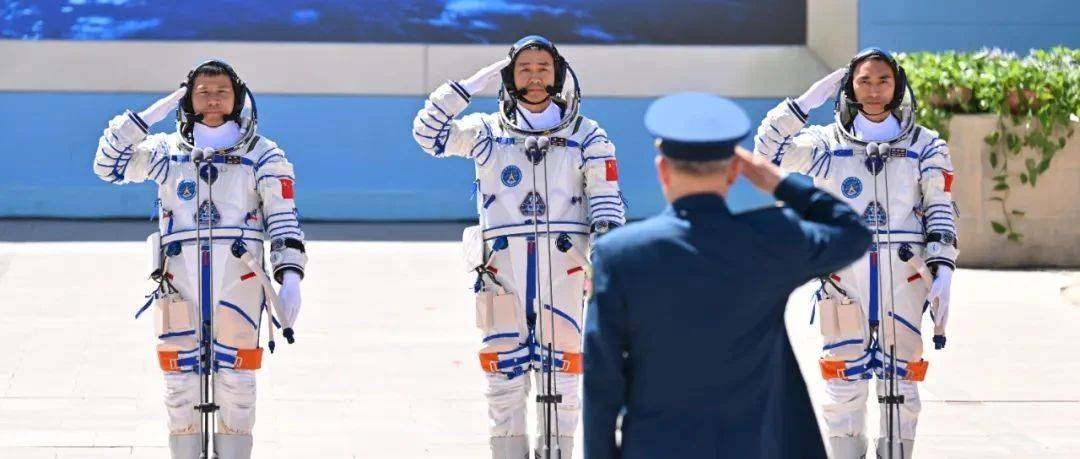 领命出征！_仪式_飞行_陈冬