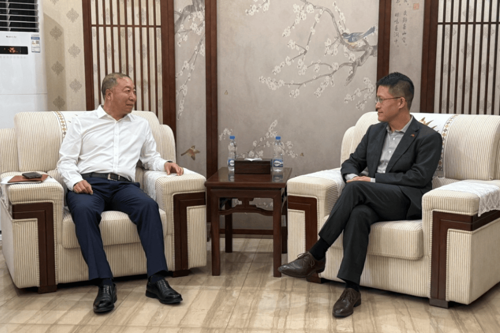 郭建军赴海外短期工作