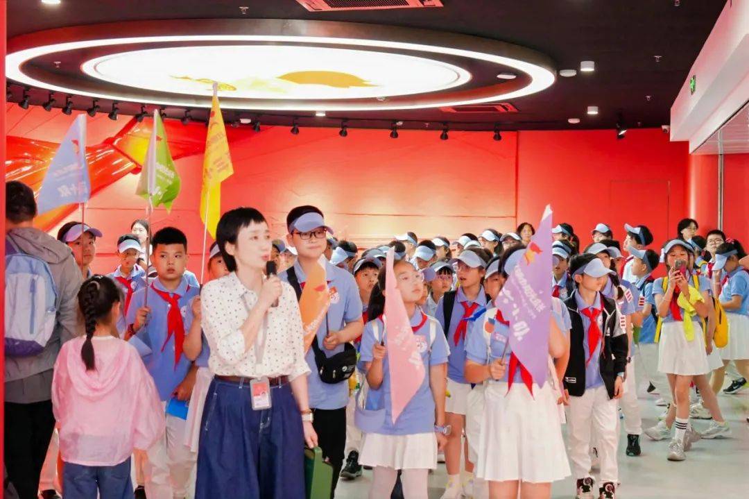 红领巾阳光成长┊金华市队长学校五一研学营回顾红领巾成长营如约而至