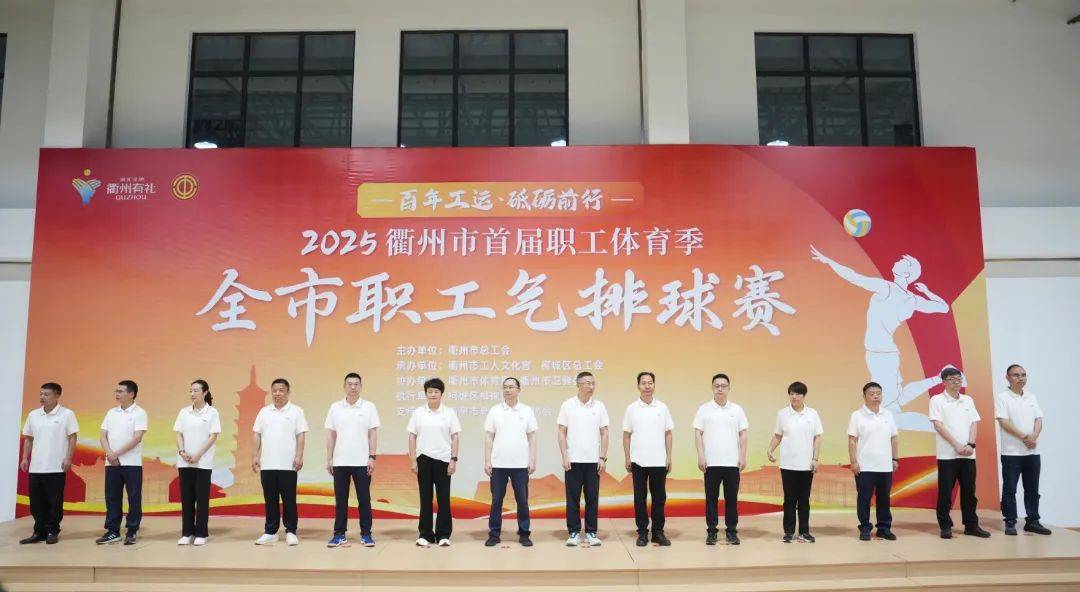  眼球上挂着钉子！嘉定男子使用时被击中眼球！眼睛当场看不见…