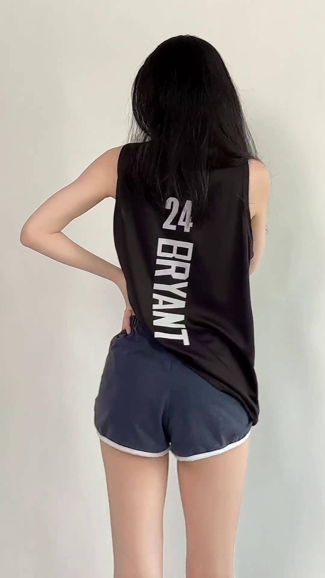 速干衣篮球背心男生穿搭