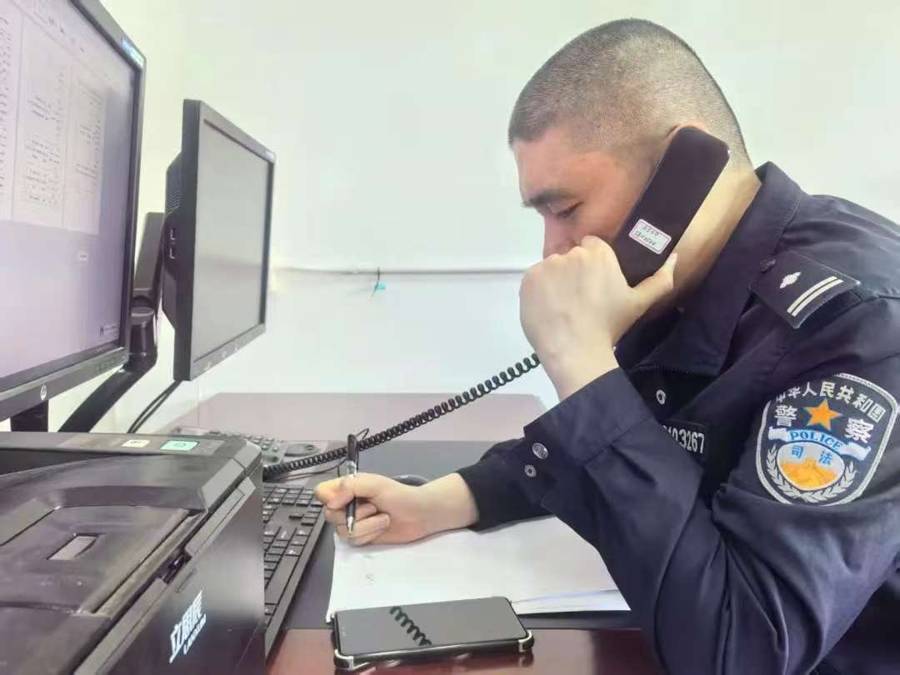 铁窗也有温度!周浦监狱民警上演跨越千里户籍接力_谢警官_杨某_孩子