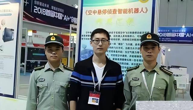 原创             解放军智能技术专家冯旸赫，下班后意外死亡，外媒：中国再遭重创