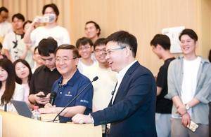 余承东在南方科技大学开课：已有2万余个鸿蒙原生应用和元服务上架