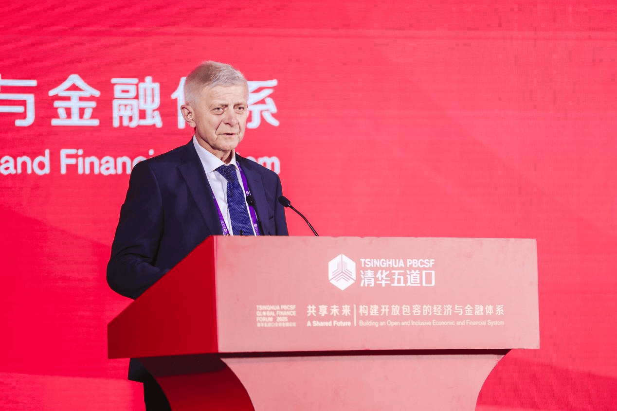 波兰前总理马雷克·贝尔卡：中国电动汽车在欧洲可能会代替特斯拉