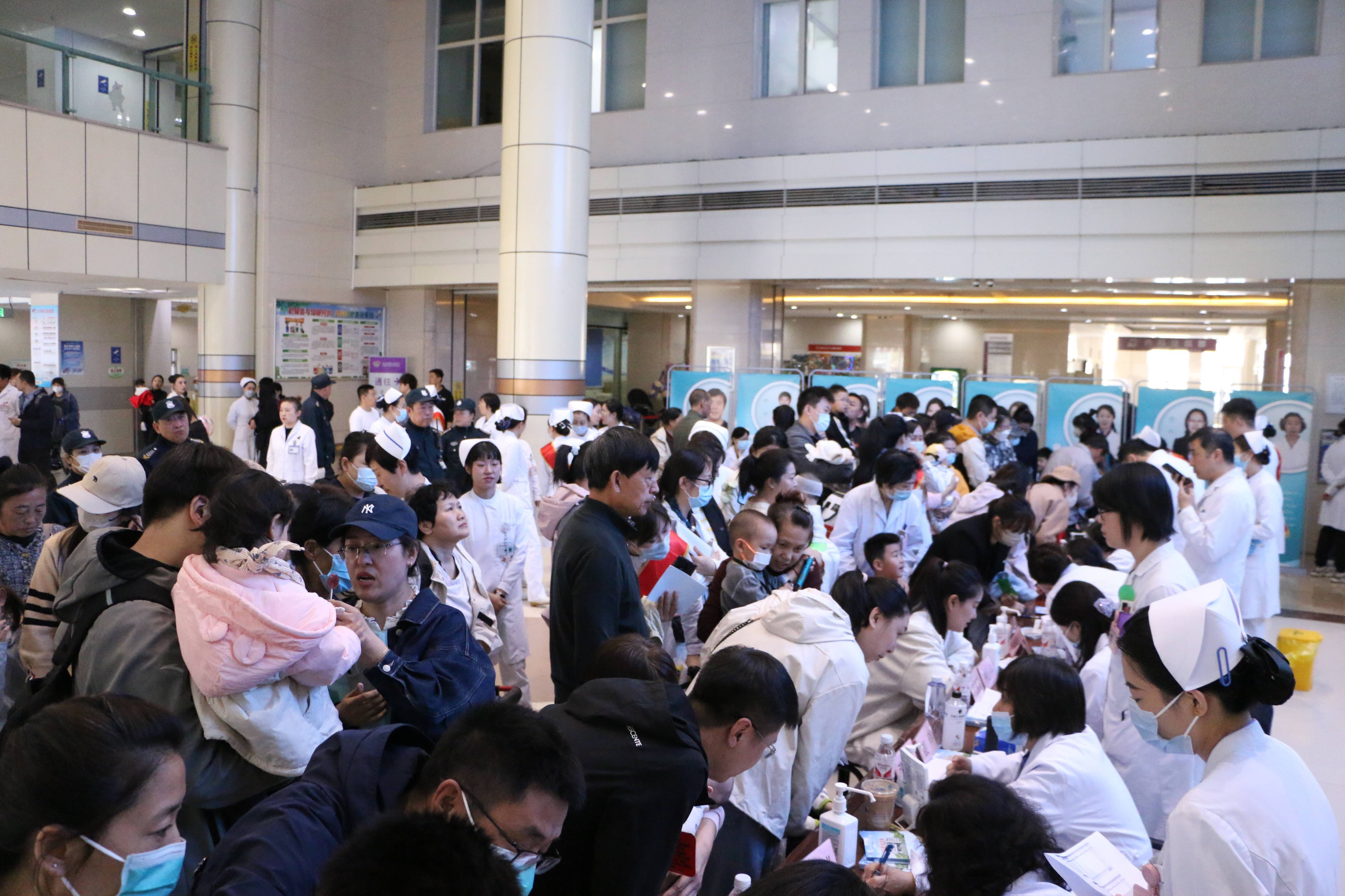 哈爾濱市第三醫院（哈爾濱第二四二醫院）黃牛排隊掛號，的簡單介紹