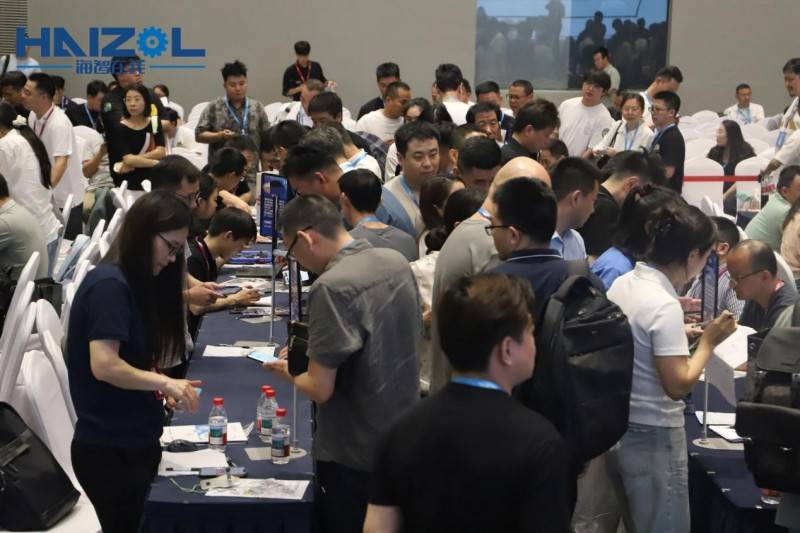杭州滨江区商务局联合海智在线成功举办杭州外贸采供对接会