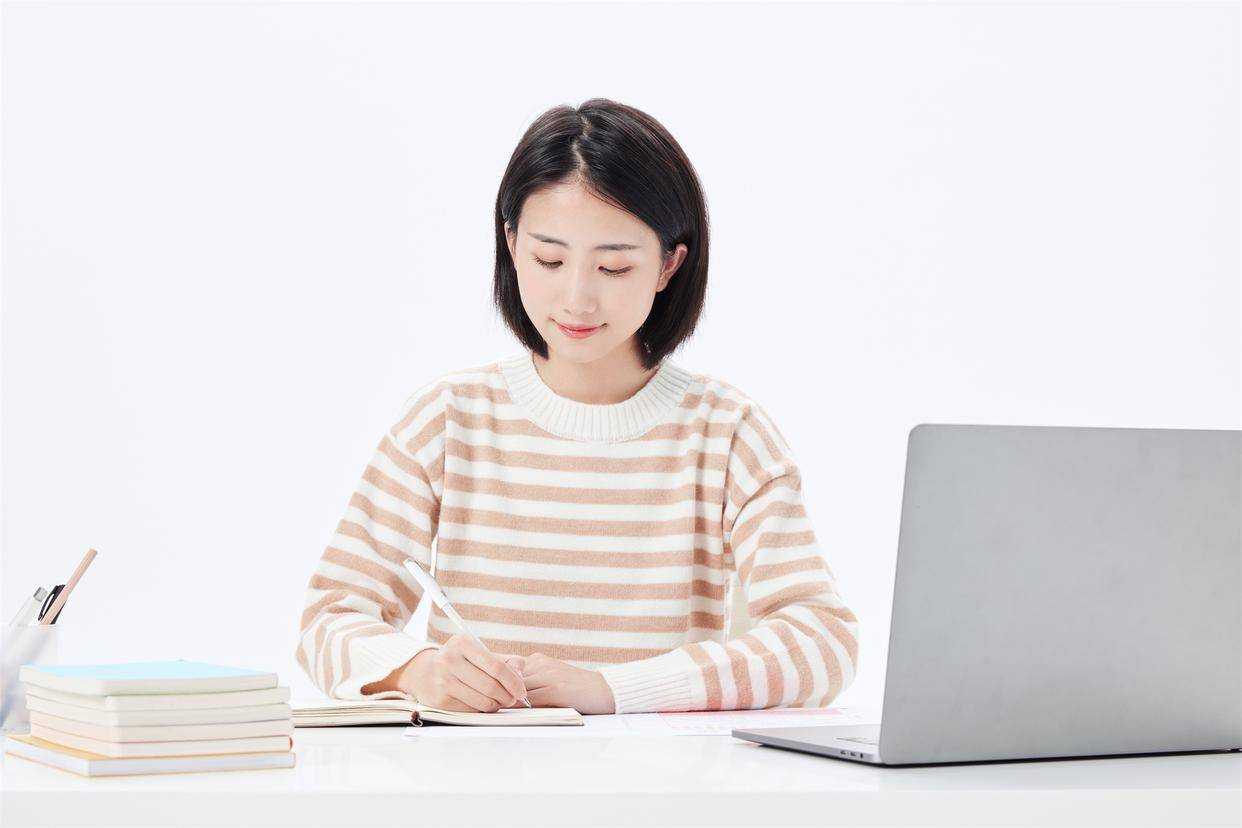 中年女人对你有这三个举动,就是真的动情了,不妨大胆一点_未来的_生活_主动