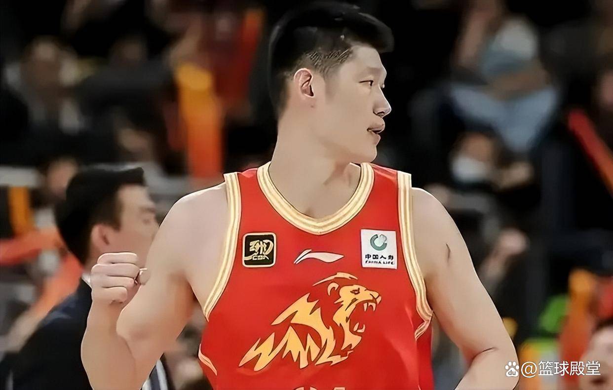 胡金秋专访！谈三分蜕变原因，自曝与王博争议，点赞孙铭徽与布朗