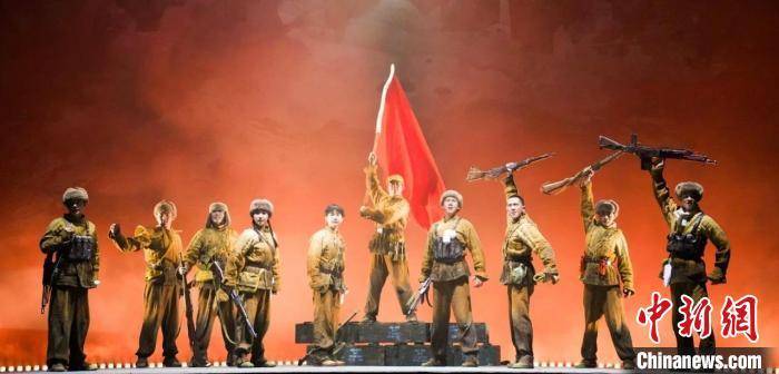抗美援朝题材音乐剧《寻找李二狗》用青春致敬英雄