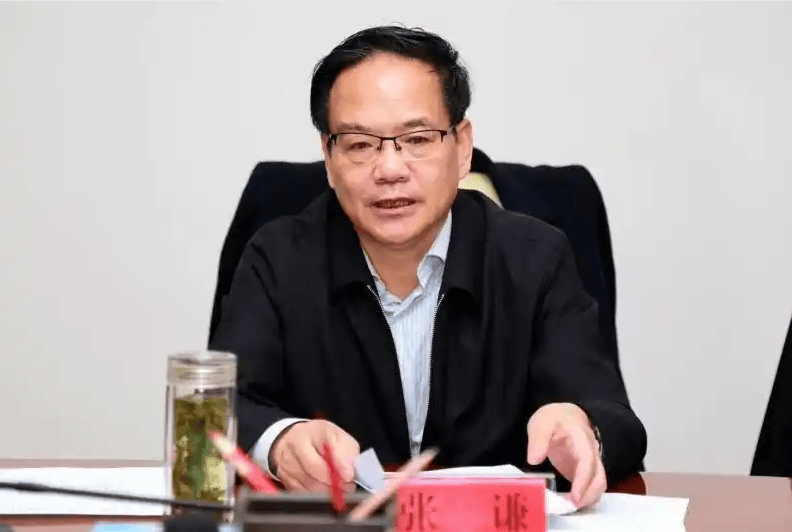 青海省委政法委原副书记张谦被提起公诉，在公安系统任职多年，曾被通报“长期带彩打麻将”