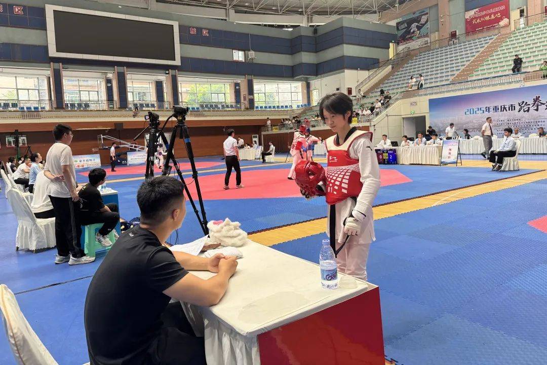 渝中跆拳小将 载誉而归