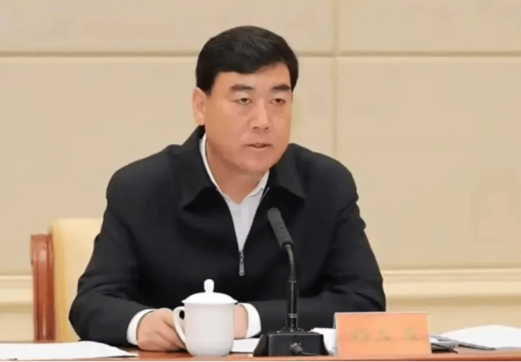 杨发森被公诉，受贿数额特别巨大