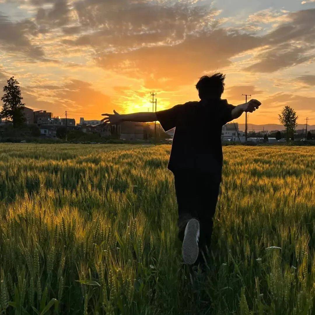 头像丨平凡的生活才是日常