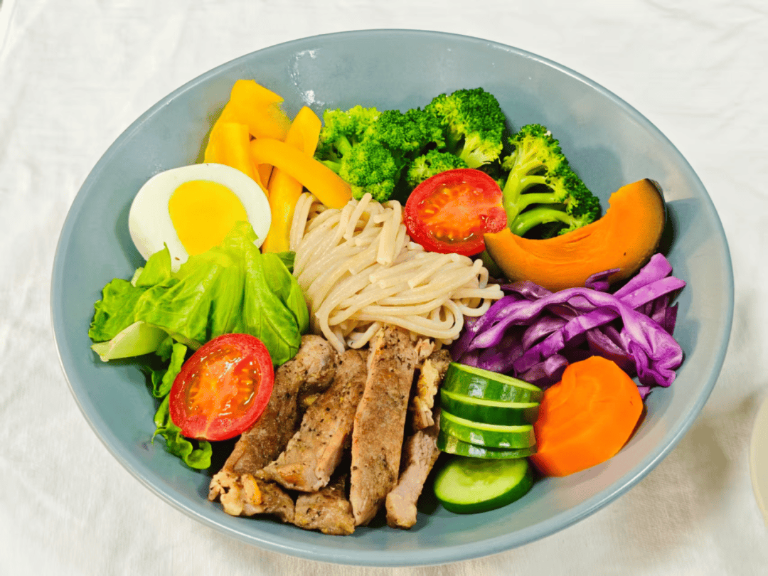 新品尝鲜丨昌平食堂二层全新轻食沙拉来啦!