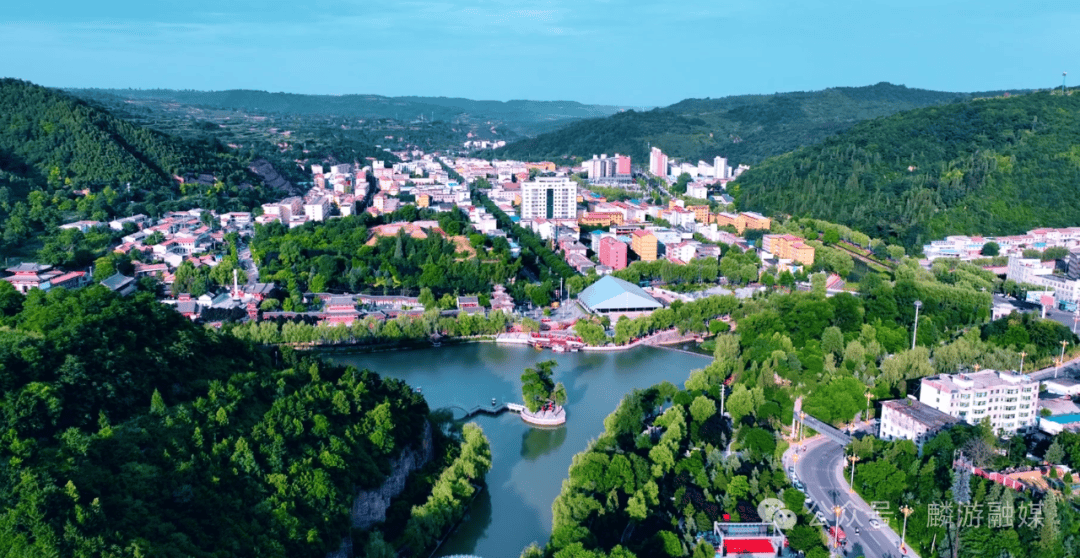 在全国文明城市创建中,麟游县坚持内外兼修,先后改造74个老旧小区