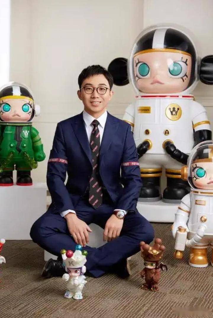 泡泡玛特创始人王宁能成为河南首富,离不开他妻子杨涛的助力_成功_夫妻_市场