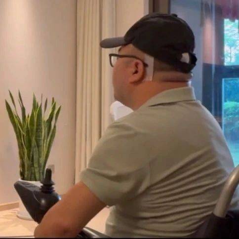 我国成功开展首例侵入式脑机接口临床试验