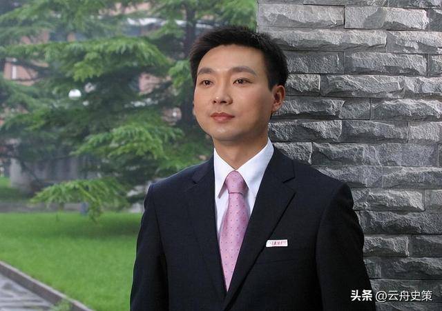 康辉：我高考分数远超清北，却被人暗中顶替，依靠父亲查明真相！