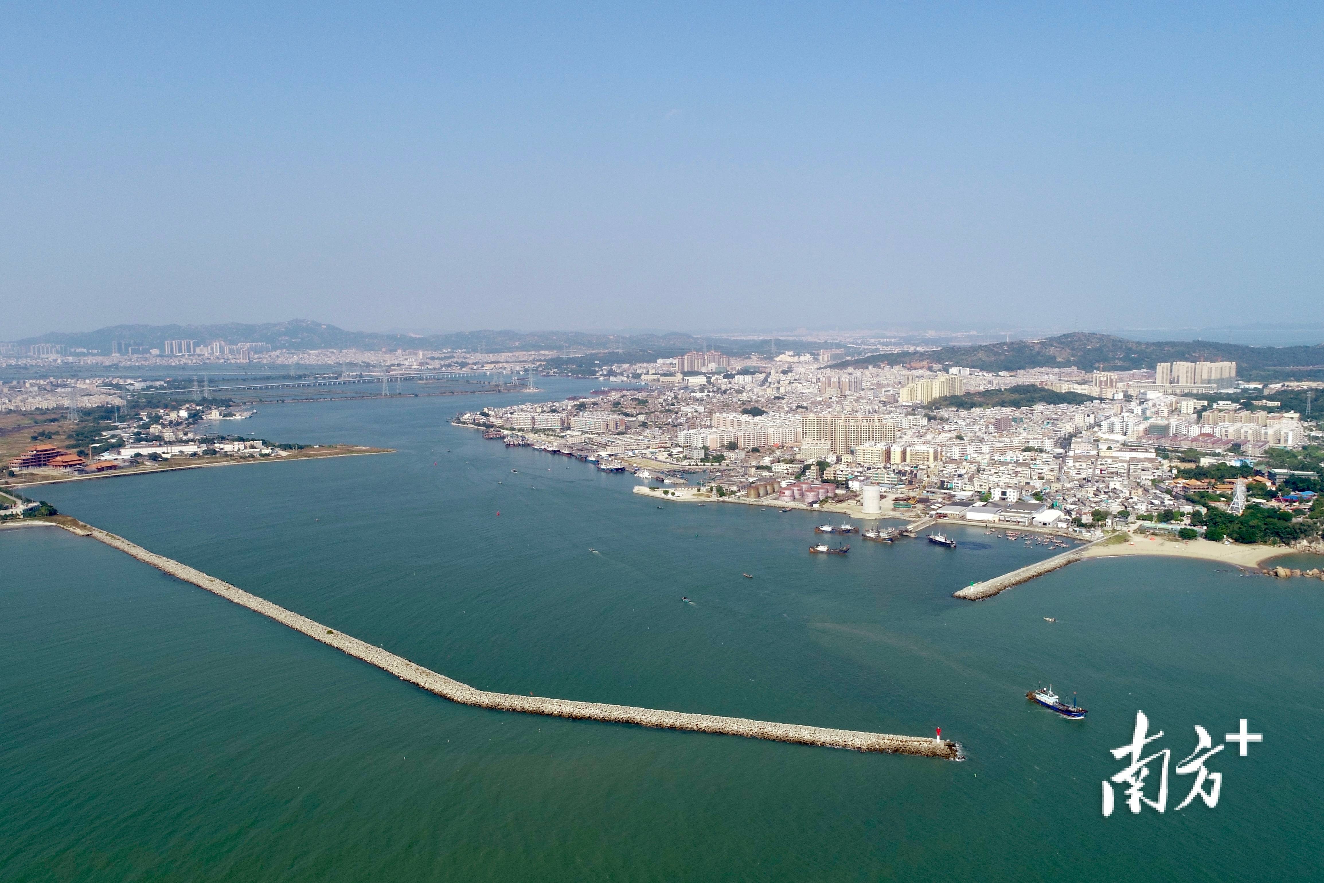 练江八年治污攻坚战:从"污染典型"到"治污典范"