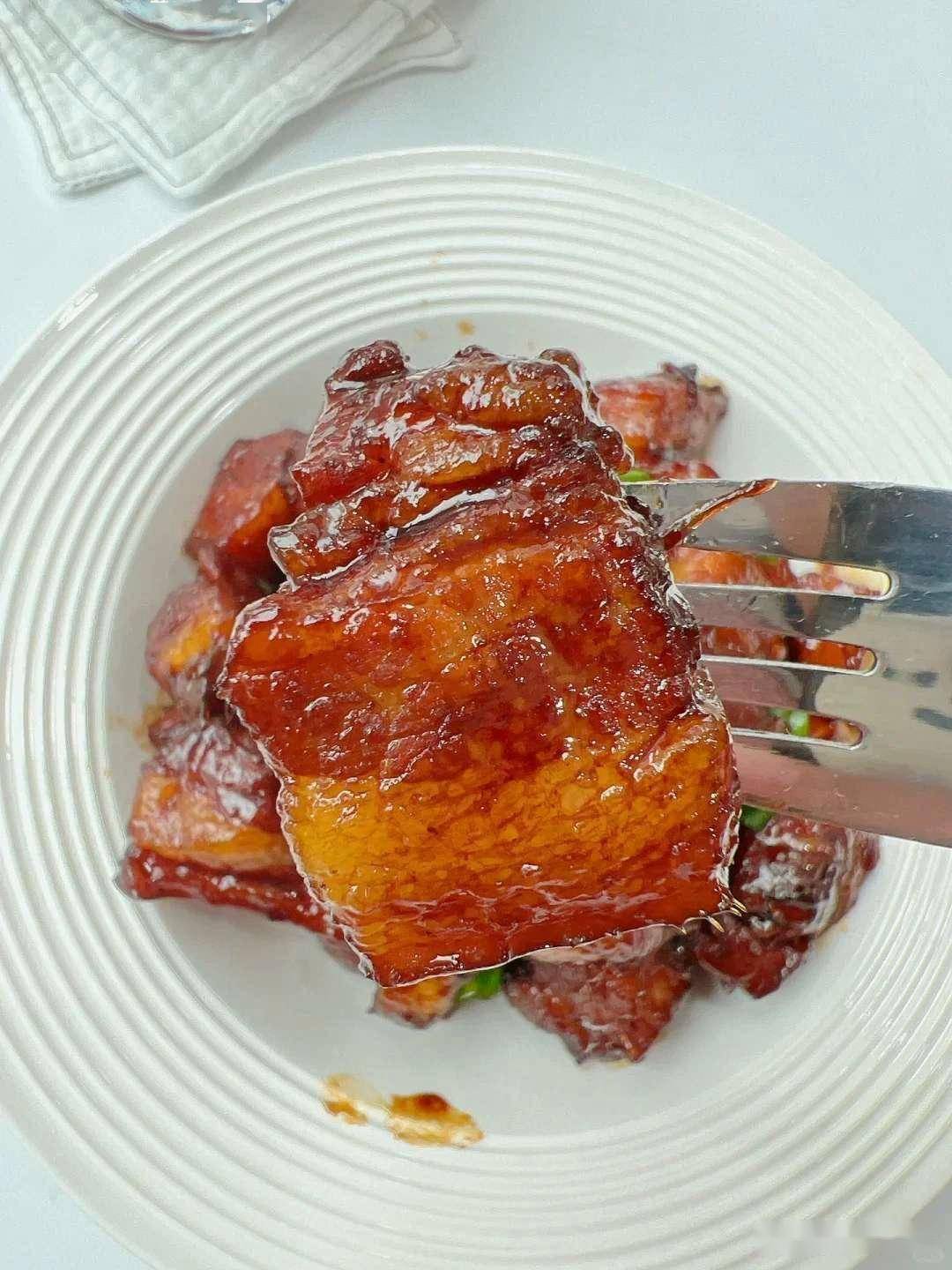 好吃不腻的红烧肉做法__红烧肉的做法不对