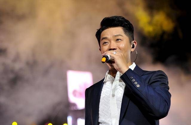 凤凰传奇被曝遭封杀！演唱会取消后不到48小时，传来3大重磅消息