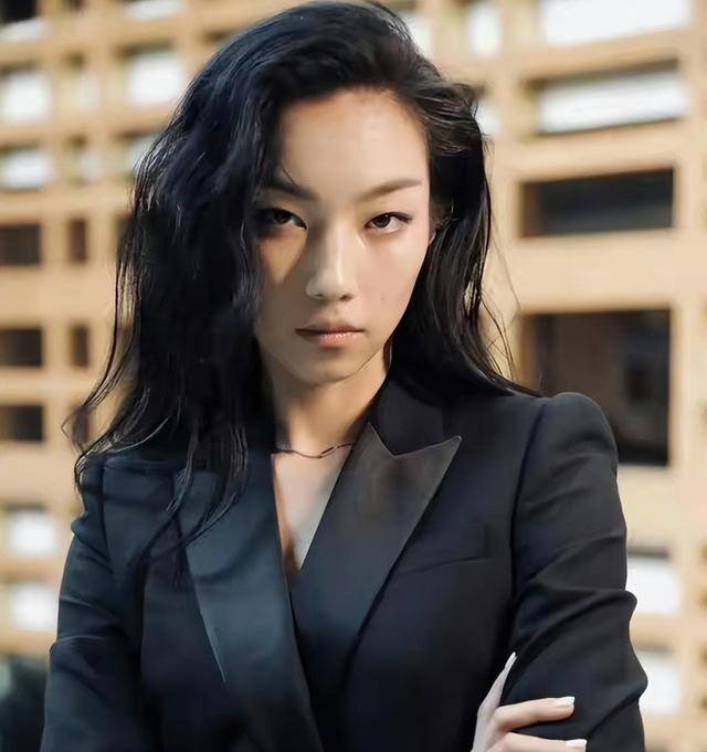 演技烂的像混子！《长安的荔枝》这3位败笔演员，真招人嫌