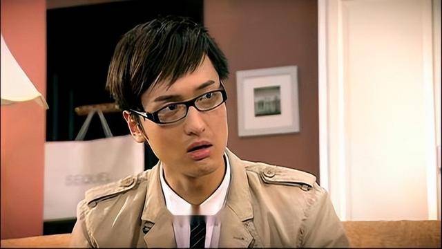 过气明星有多惨：农村走穴，穷到只剩100万，摆摊还债，体面呢？