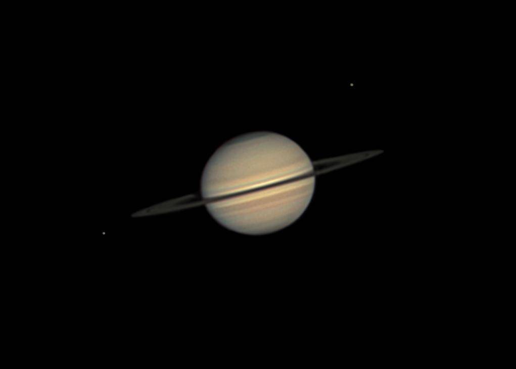 时隔36年，海王星与土星再次近距离“相聚”夜空
