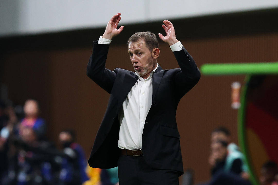 卡纳瓦罗自荐国足主帅，久尔杰维奇能争赢吗？