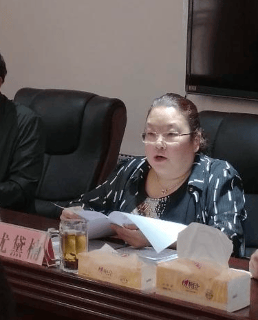 素衣微凉:甘孜雅江女干部尤黛楠涉嫌严重违纪违法被查，曾任该县教育局局长
