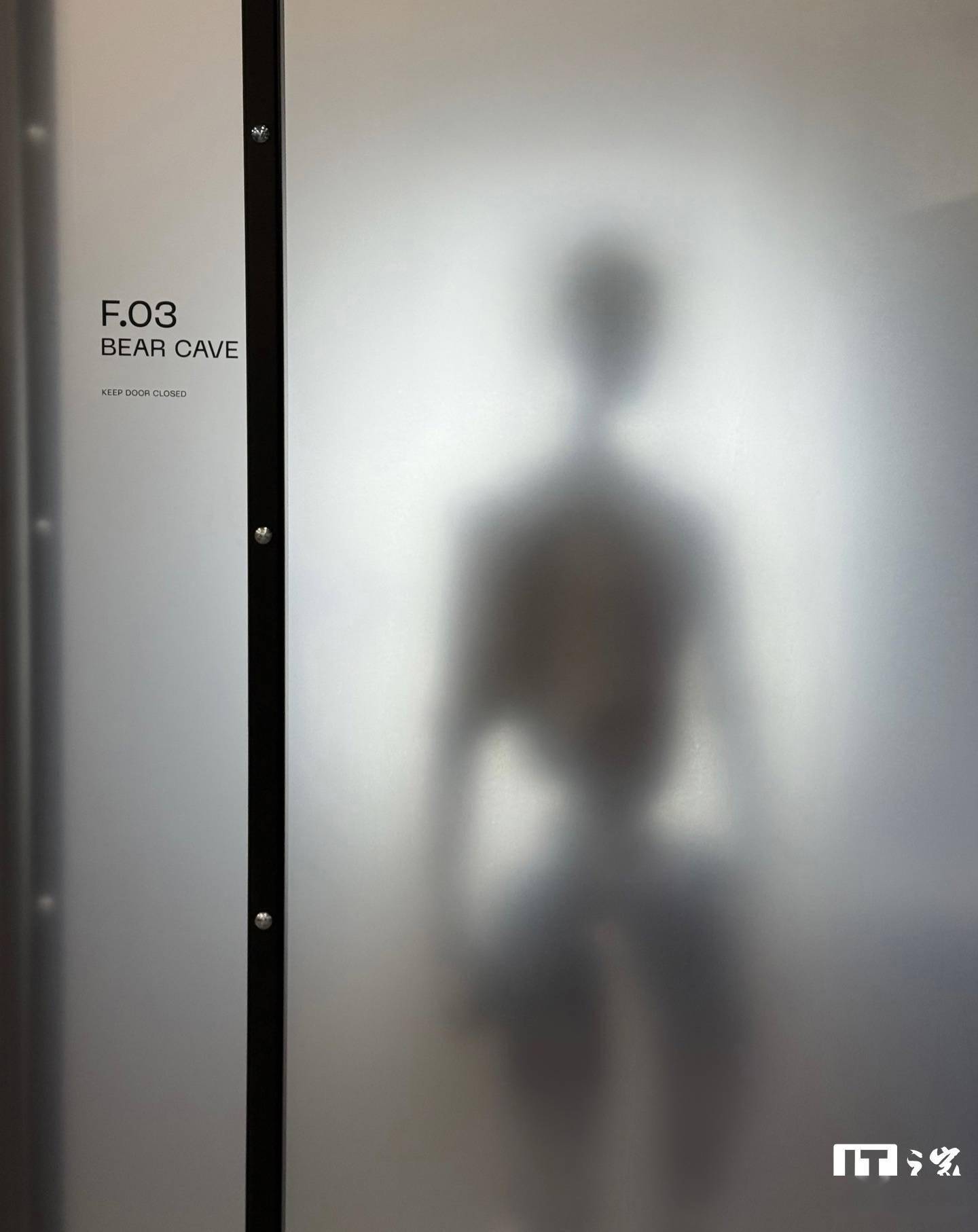 Figure CEO：将在四年内部署10万台人形机器人