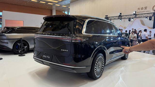 2025年10月发布！奇瑞风云T11在风云品牌之夜正式亮相