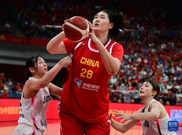 中国女篮亚洲杯备战收官，新星张子宇成焦点