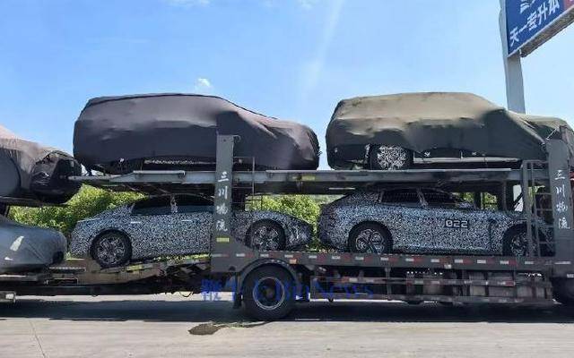 小米增程SUV最新谍照曝光 或定位中大型六座车型