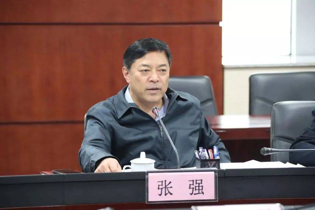 在珠海市公安局局长,市委政法委书记等职上,张强非法收受他人财物