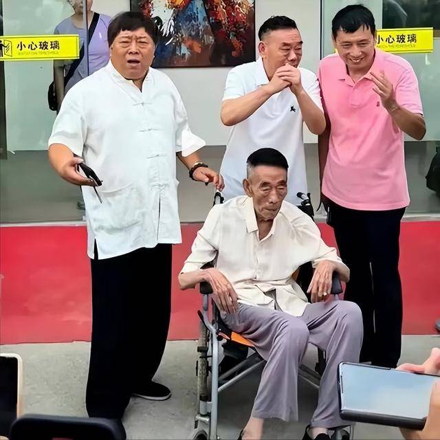 杨议也没想到，曾经毕恭毕敬的郭德纲，这次没给他留“一丝体面”