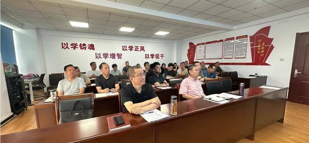 AI大模型时代来临！周二亮详解AI如何重塑行业，赋能石家庄工商联