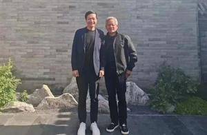 黄仁勋与雷军合影