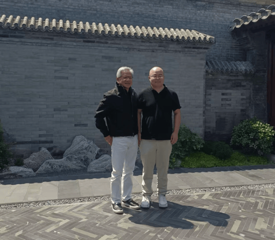 继雷军之后，黄仁勋还“密会”了MiniMax，深度交流两小时