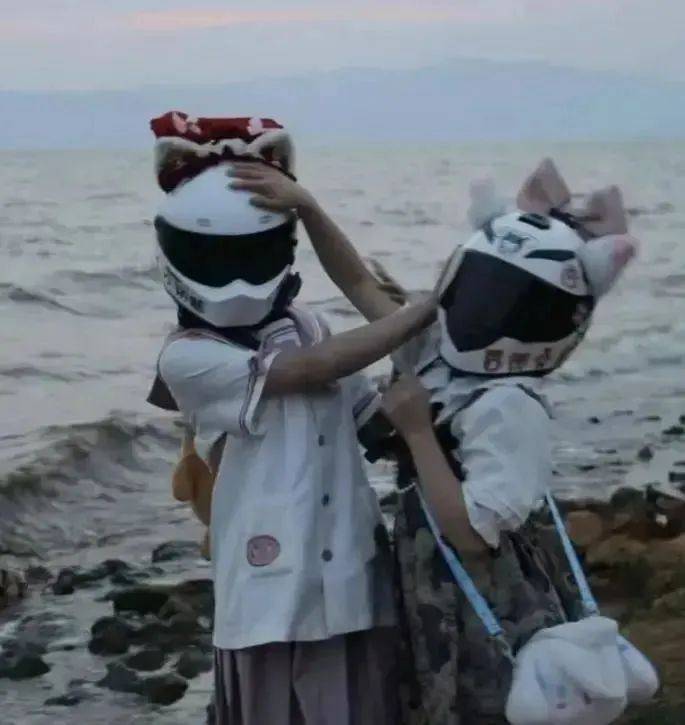 网红女骑手车祸去世，年仅35岁！知情人：头盔没戴好