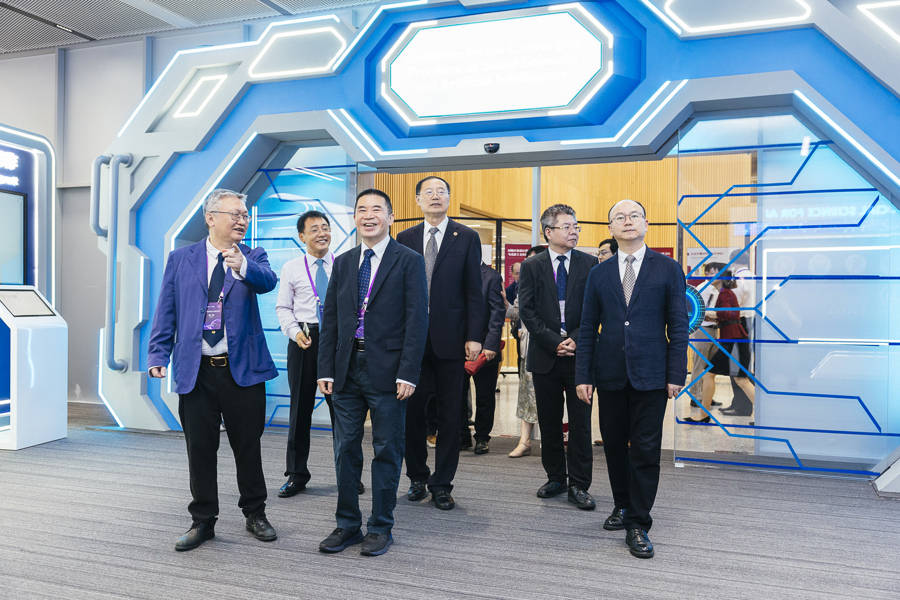 社会科学赋能人工智能向善！2025世界人工智能大会社会科学论坛举行