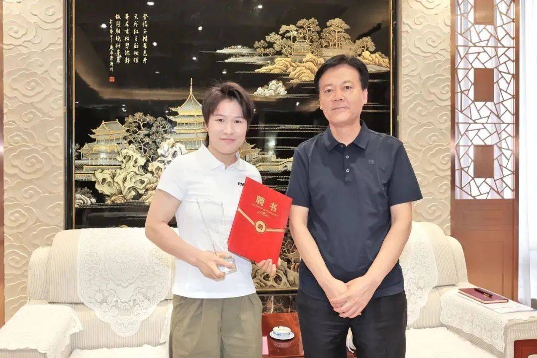 张伟丽荣膺晋中市体育大使，双冠王之路再启程