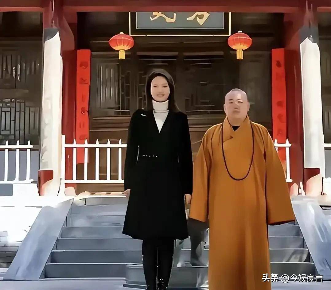 一石激起千层浪！释永信被查第4天，央视主持刘芳菲也受到牵连