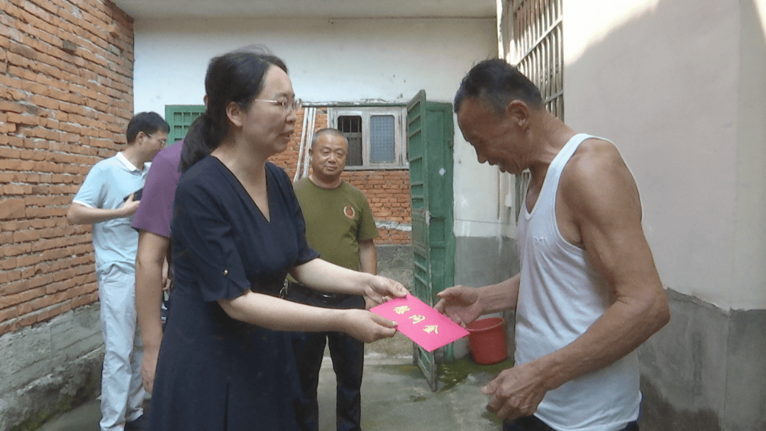 致敬最可爱的人!麻城市开展"八一"走访慰问活动
