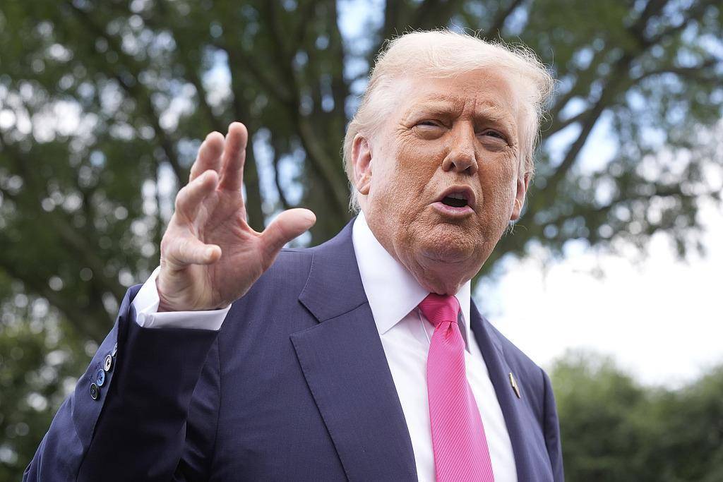 特朗普对俄罗斯方言的回应说，他下令在相应地