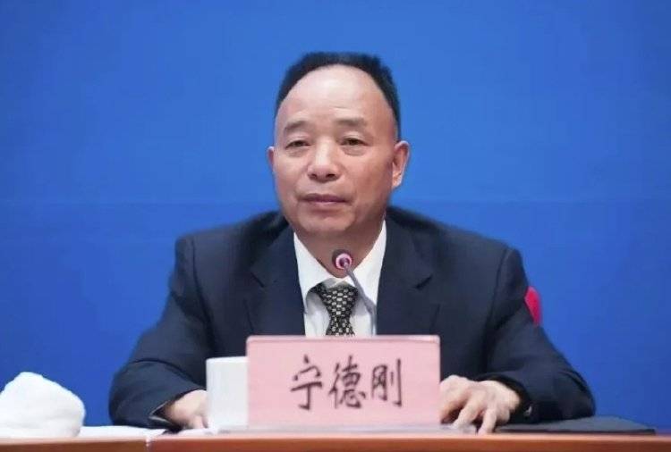 市委原书记、市政协原主席、原董事长，云南3天通报3人落马