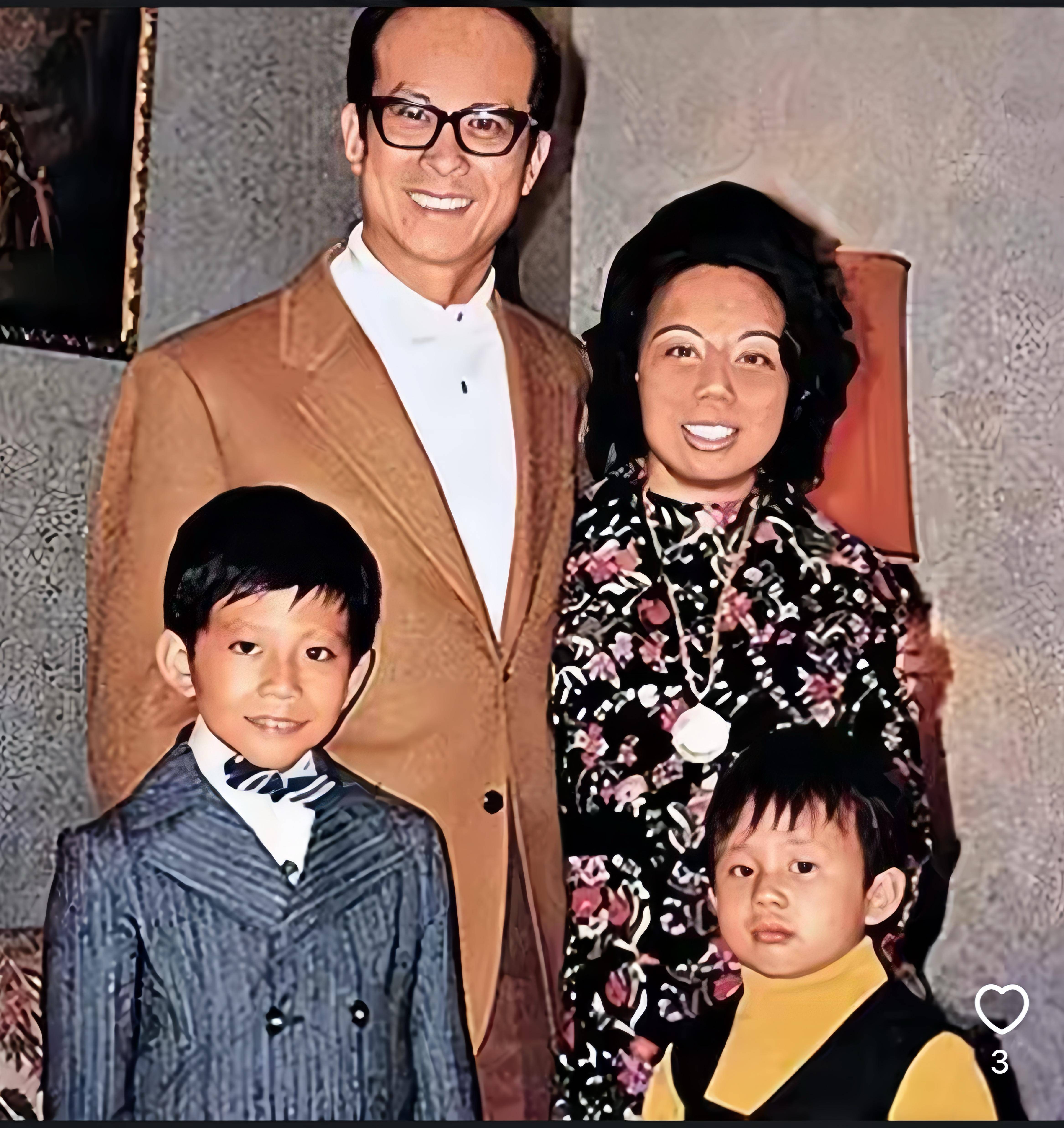 李嘉诚建楼镇妻魂?庄月明与李嘉诚真实关系,如朱元璋与马皇后